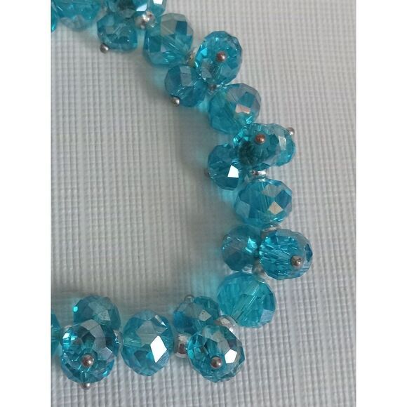 Blue Translucent Imitation Faceted Crystal Beads Elasticized Statement Bracelet - Picture 7 of 9